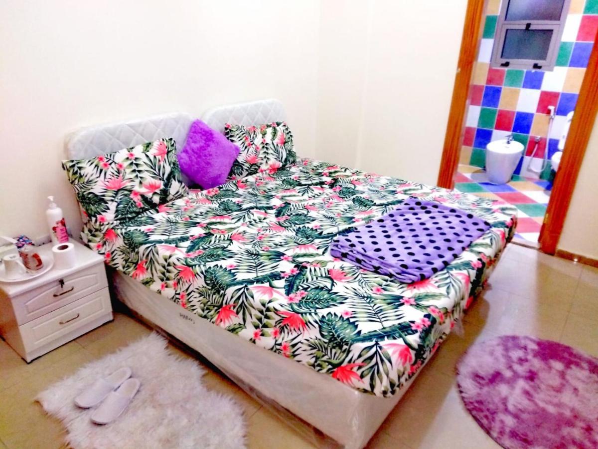 Bright Sunshine Holiday Home Shared Apartments Дубай Екстериор снимка